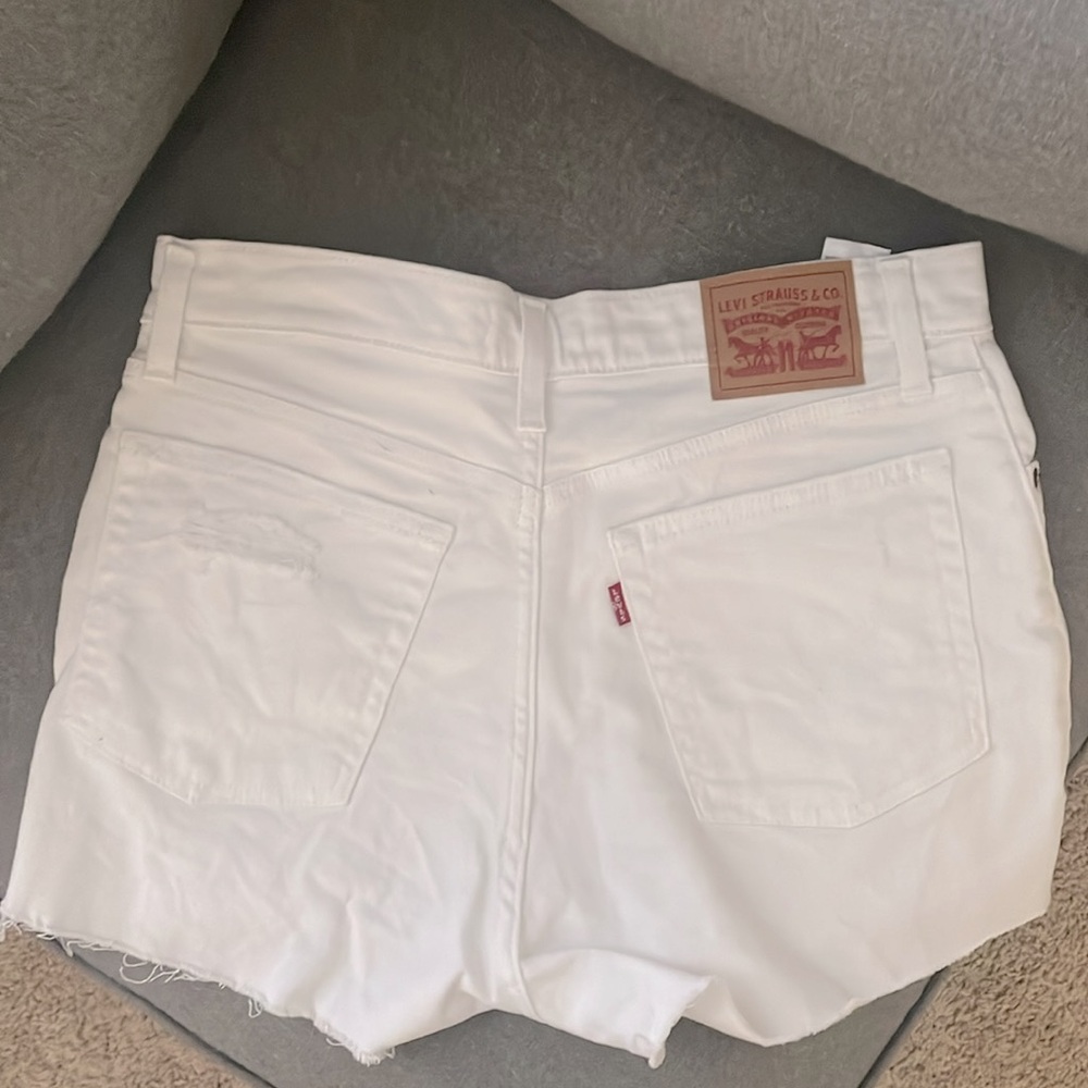 Levi Jean shorts - Picture 2 of 3